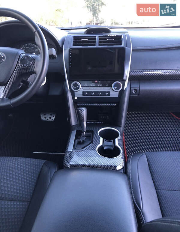 Седан Toyota Camry 2014 в Овручі