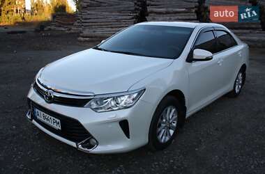 Седан Toyota Camry 2016 в Києві