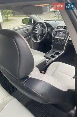 Toyota Camry 2017