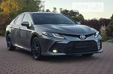 Седан Toyota Camry 2022 в Черновцах