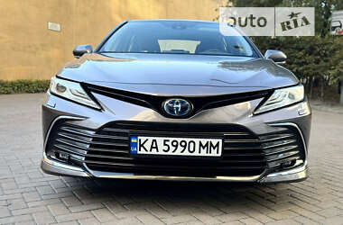 Седан Toyota Camry 2021 в Киеве