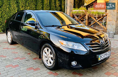 Седан Toyota Camry 2009 в Львове