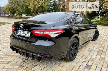 Toyota Camry 2018