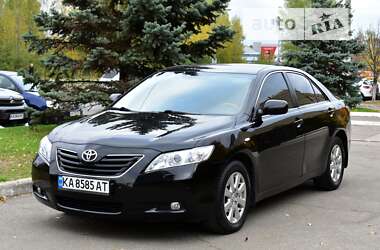 Седан Toyota Camry 2007 в Киеве