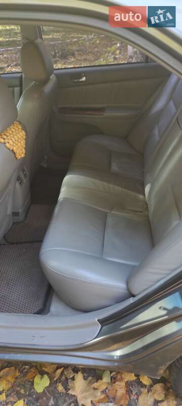 Седан Toyota Camry 2005 в Виннице
