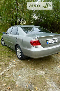 Седан Toyota Camry 2004 в Кременчуці