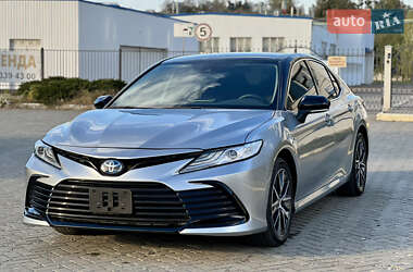 Седан Toyota Camry 2022 в Ровно