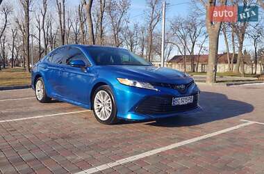 Седан Toyota Camry 2019 в Кропивницком