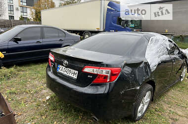 Седан Toyota Camry 2013 в Ірпені