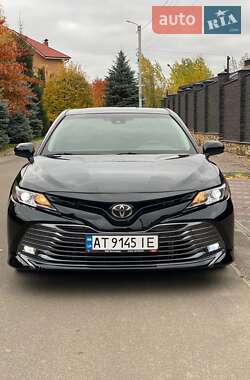 Седан Toyota Camry 2017 в Києві