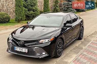 Седан Toyota Camry 2017 в Києві