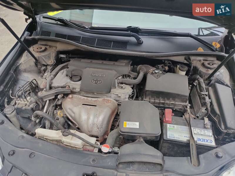 Седан Toyota Camry 2015 в Луцьку