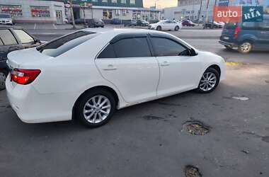 Седан Toyota Camry 2012 в Першотравенске