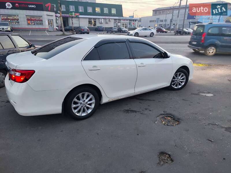 Toyota Camry 2012