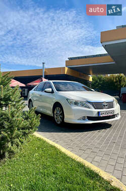 Седан Toyota Camry 2012 в Дніпрі