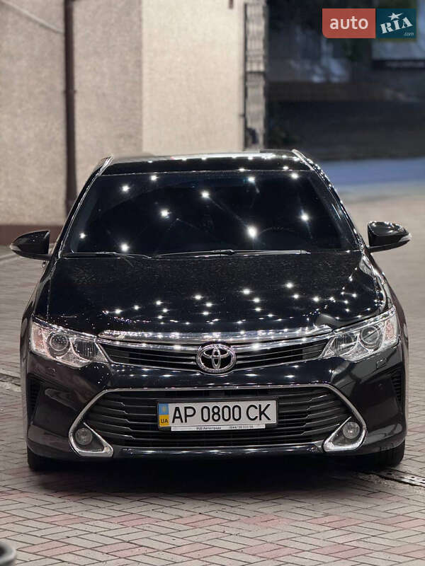 Седан Toyota Camry 2014 в Запоріжжі