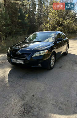 Седан Toyota Camry 2007 в Кременчуге