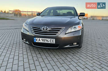 Седан Toyota Camry 2007 в Львові