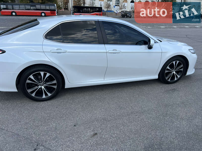 Седан Toyota Camry 2017 в Харькове фото 6 Седан Toyota Camry 2017 в Харькове