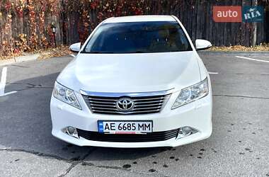 Седан Toyota Camry 2012 в Дніпрі