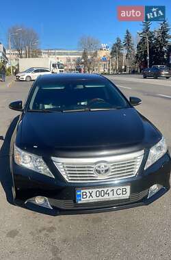 Седан Toyota Camry 2011 в Хмельницькому