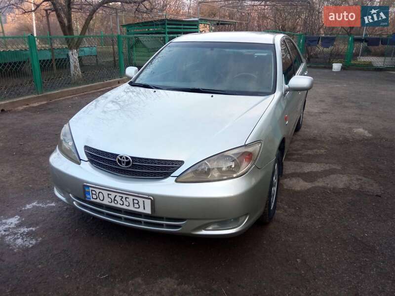 Седан Toyota Camry 2003 в Чорткові