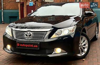 Седан Toyota Camry 2012 в Сумах