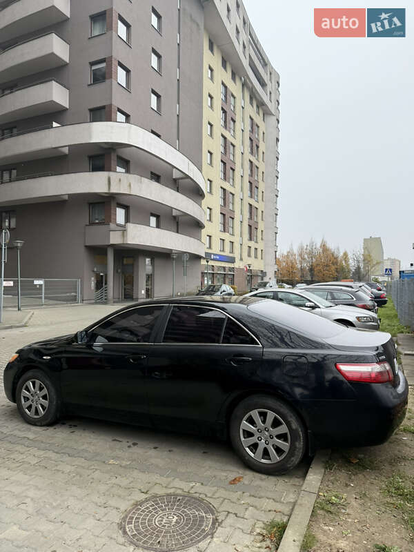 Седан Toyota Camry 2008 в Львове