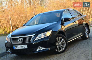 Седан Toyota Camry 2011 в Дрогобичі