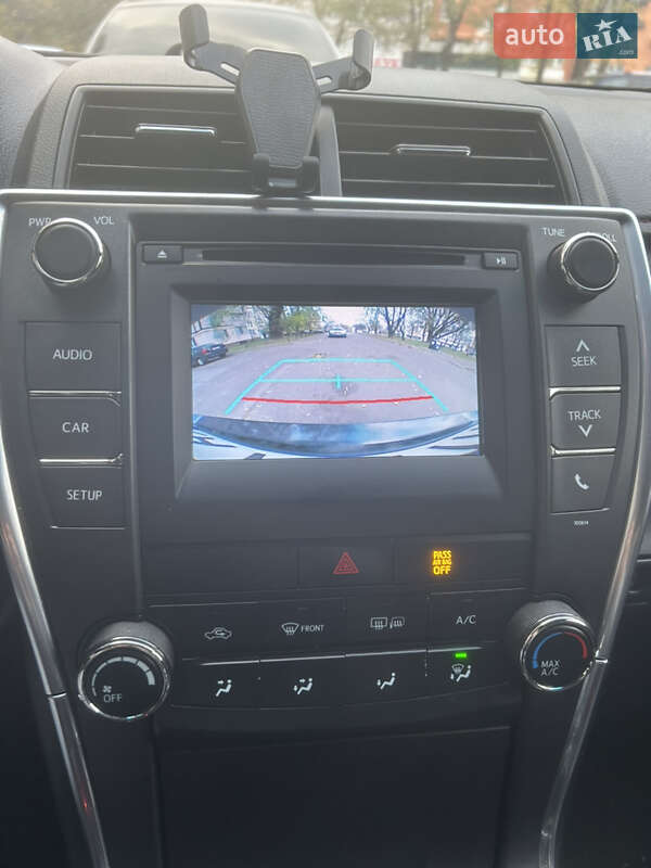 Седан Toyota Camry 2017 в Киеве