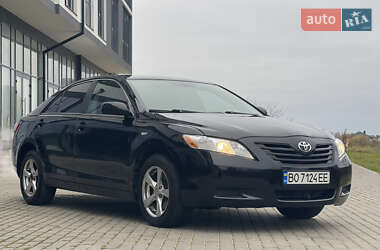 Седан Toyota Camry 2008 в Ровно