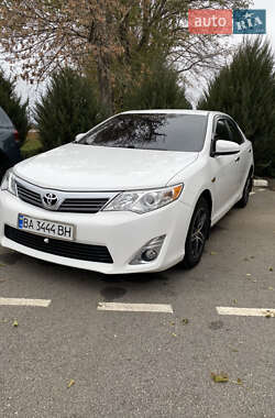 Седан Toyota Camry 2011 в Кропивницькому