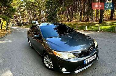 Седан Toyota Camry 2013 в Новомосковську