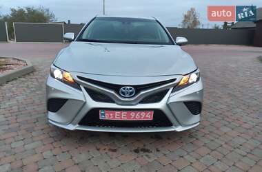 Седан Toyota Camry 2020 в Сарнах