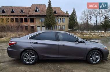 Седан Toyota Camry 2015 в Рожнятові