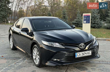 Седан Toyota Camry 2019 в Черкассах