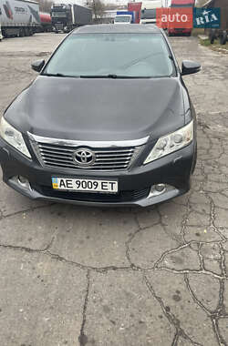 Седан Toyota Camry 2011 в Днепре