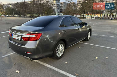 Седан Toyota Camry 2011 в Киеве