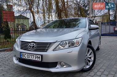 Седан Toyota Camry 2012 в Трускавце