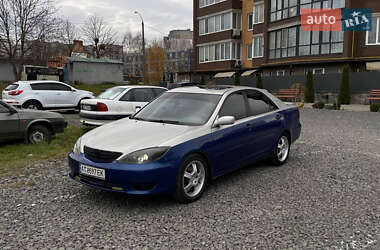 Седан Toyota Camry 2004 в Хмельницком