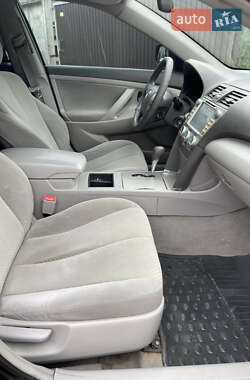 Седан Toyota Camry 2008 в Сарнах