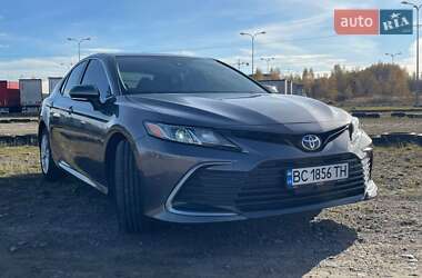 Седан Toyota Camry 2020 в Львове