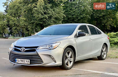 Седан Toyota Camry 2015 в Києві