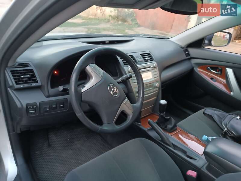 Седан Toyota Camry 2008 в Кропивницькому