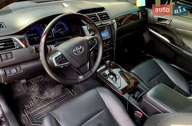 Седан Toyota Camry 2014 в Львове