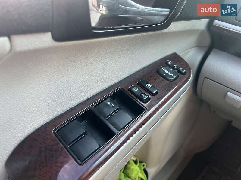 Седан Toyota Camry 2012 в Борисполі