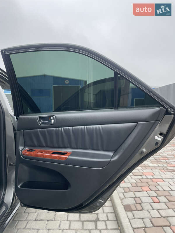 Седан Toyota Camry 2003 в Днепре