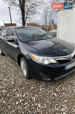 Седан Toyota Camry 2014 в Чернівцях