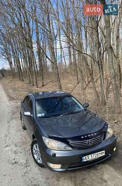 Седан Toyota Camry 2005 в Люботине