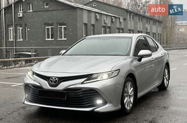 Седан Toyota Camry 2018 в Києві